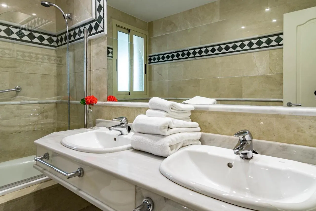Fa- Luxury 2 Bedroom Apt Fuente Aloha Marbella Daire
