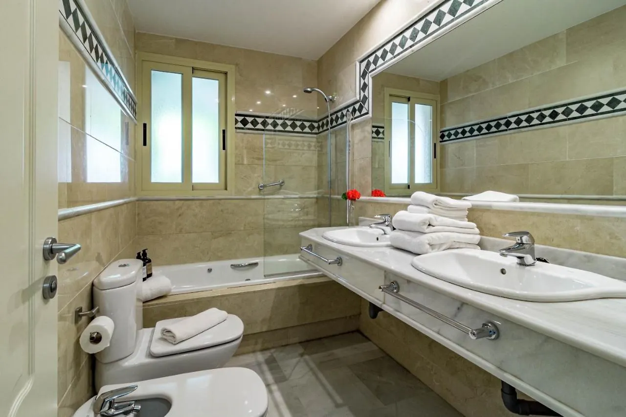 Fa- Luxury 2 Bedroom Apt Fuente Aloha Marbella 0*,  İspanya